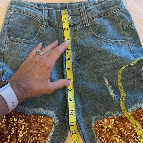 🛑SOLD🛑 Trendy Fall For Jesus Top and Jeans - Picture 9 of 12